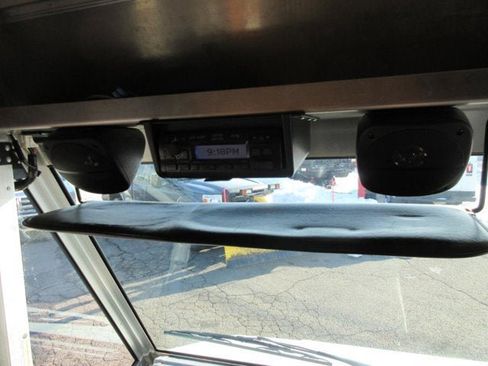 Used 2011 Ford E-350 and Econoline 350 Super Duty w/ Air Conditioning Prep Pkg RWD image 10
