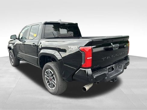 Used 2024 Toyota Tacoma TRD Sport w/ TRD Sport Upgrade Package AWD/4WD image 3