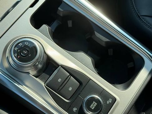 Certified 2023 Ford Explorer XLT w/ Equipment Group 202A AWD/4WD image 15