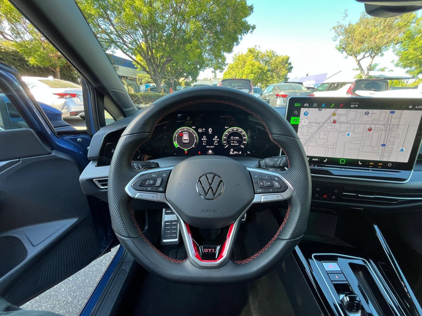 Used 2026 Volkswagen Golf S FWD image 33