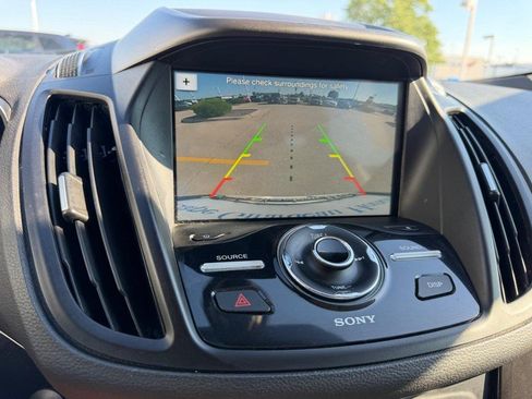 Used 2017 Ford Escape Titanium FWD image 22