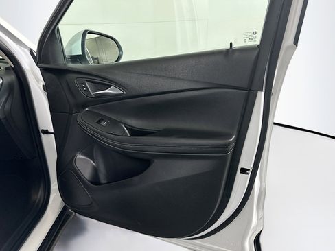 Used 2025 Buick Encore GX Preferred image 30