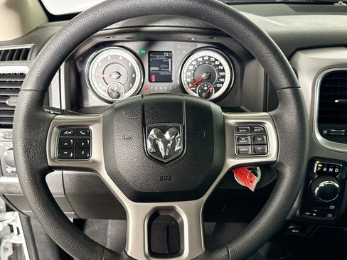 Used 2022 RAM 1500 Classic SLT AWD/4WD image 24