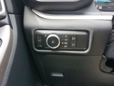 Used 2023 Ford Explorer XLT w/ Equipment Group 202A image 5