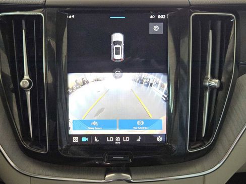 Used 2025 Volvo XC60 B5 Ultra w/ Protection Package Premier image 18