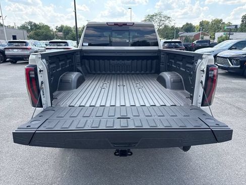 New 2026 GMC Sierra 2500 AT4 w/ AT4 Premium Plus Package AWD/4WD image 9