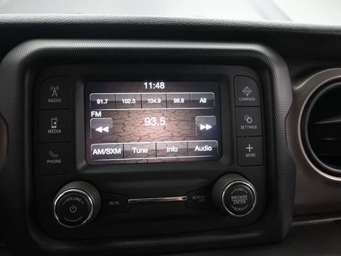 Used 2018 Jeep Wrangler Unlimited Sport S AWD/4WD image 23