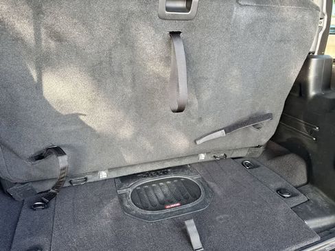 Used 2023 Jeep Wrangler Rubicon AWD/4WD image 25