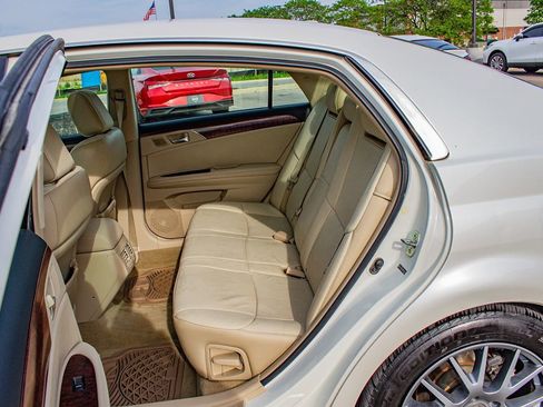 Used 2011 Toyota Avalon Limited FWD image 14