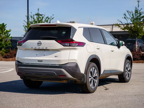 Used 2023 Nissan Rogue SV FWD image 7