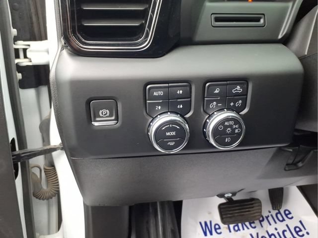 Used 2024 GMC Sierra 3500 AT4 w/ AT4 Preferred Package AWD/4WD image 19