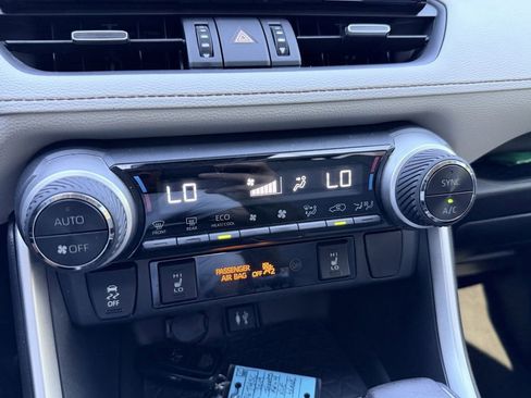 Used 2019 Toyota RAV4 XLE Premium w/ Cold Weather Package image 28