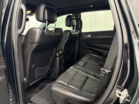 Used 2018 Jeep Grand Cherokee Limited w/ Luxury Group II AWD/4WD image 18