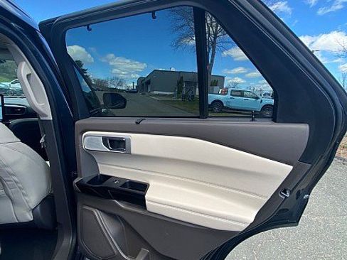 Certified 2023 Ford Explorer Platinum w/ Technology Package AWD/4WD image 31
