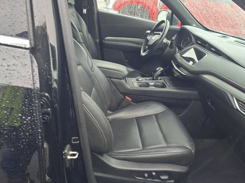 Used 2019 Cadillac XT4 Premium Luxury w/ Cold Weather Package AWD/4WD image 19