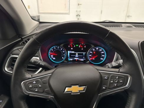Used 2018 Chevrolet Equinox Premier FWD image 16