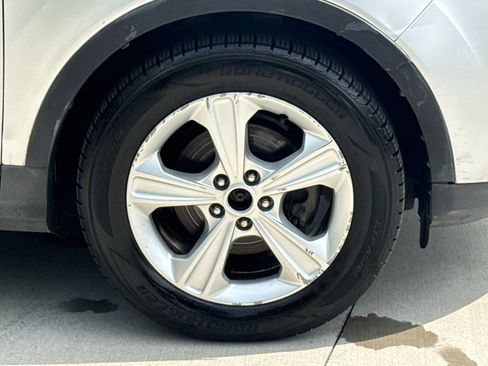 Used 2015 Ford Escape SE w/ Equipment Group 201A FWD image 11