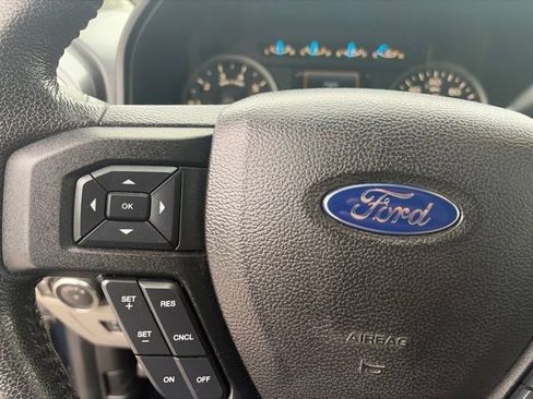 Used 2016 Ford F150 XLT w/ Equipment Group 302A Luxury AWD/4WD image 16