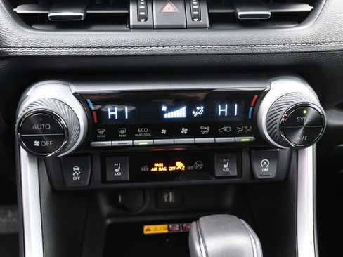 Certified 2025 Toyota RAV4 XLE Premium image 24