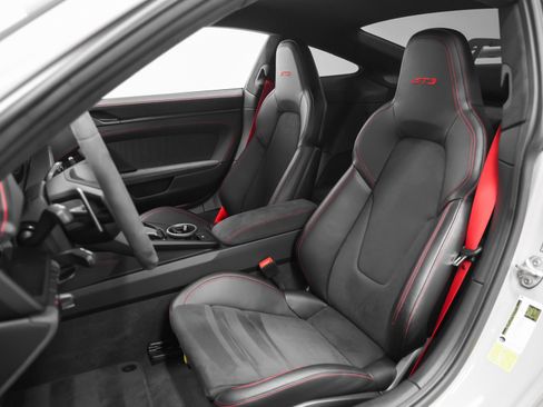 Used 2023 Porsche 911 GT3 image 5