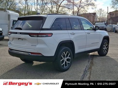 Used 2024 Jeep Grand Cherokee Limited AWD/4WD image 8