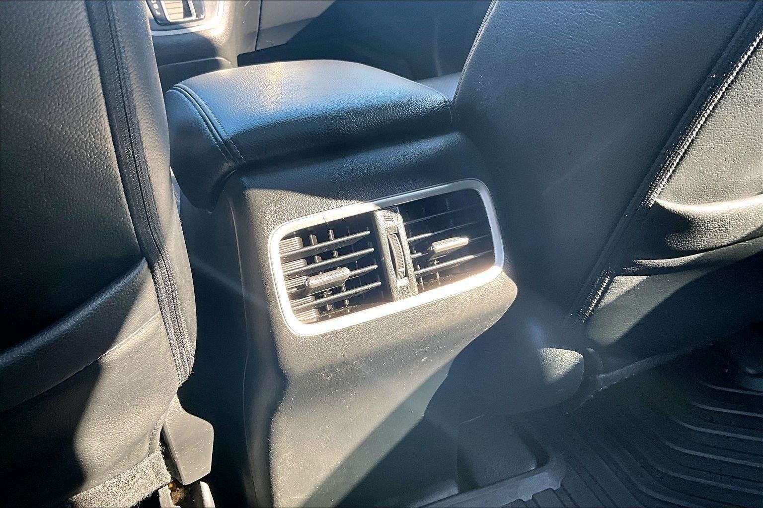 Used 2016 Honda CR-V Touring image 11