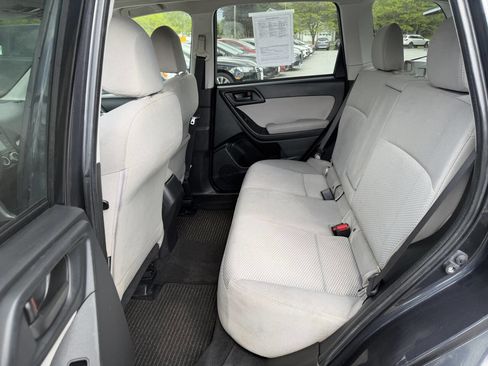 Used 2016 Subaru Forester 2.5i Premium w/ All-Weather Package AWD/4WD image 13