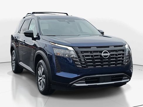 New 2026 Nissan Pathfinder SL AWD/4WD image 2