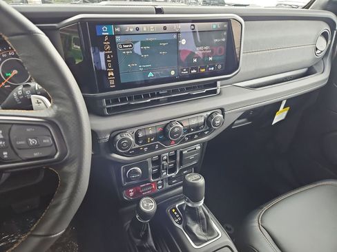 New 2025 Jeep Wrangler Unlimited Rubicon 392 image 19