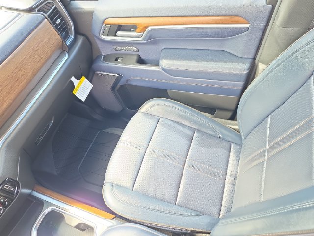 Certified 2022 Chevrolet Silverado 1500 High Country w/ High Country Premium Package AWD/4WD image 14