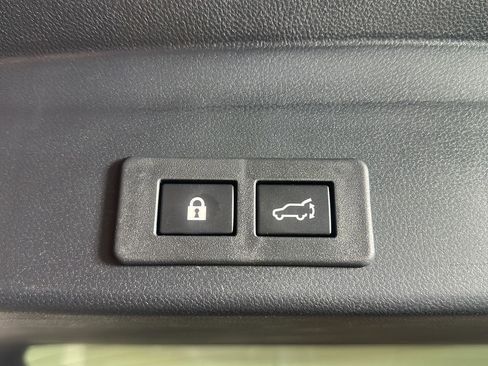 Used 2025 Subaru Ascent Touring AWD/4WD image 24