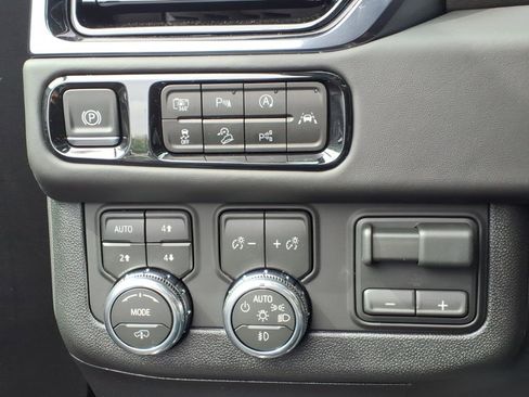 New 2026 GMC Yukon AT4 Ultimate AWD/4WD image 29