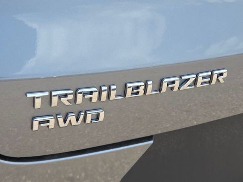 New 2026 Chevrolet TrailBlazer LT w/ Convenience Package AWD/4WD image 5