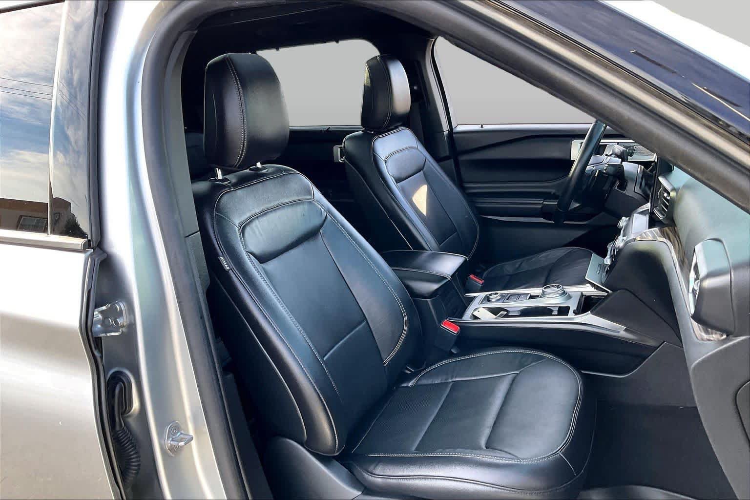 Certified 2020 Ford Explorer Limited AWD/4WD image 9