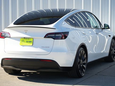 Used 2022 Tesla Model Y Performance image 56