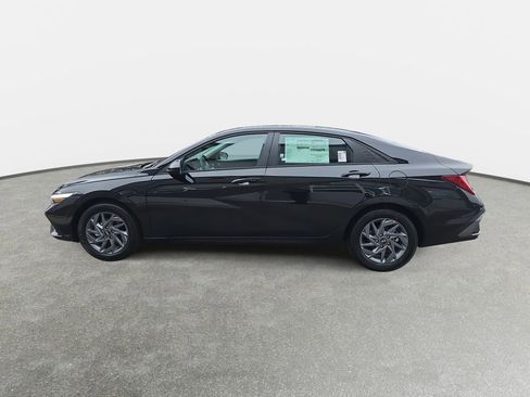 Used 2026 Hyundai Elantra Hybrid FWD image 8
