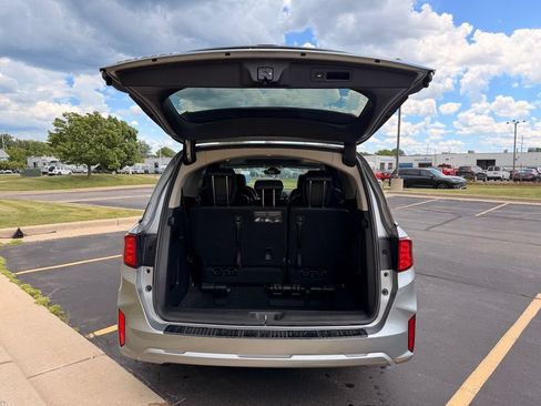 Used 2025 Honda Odyssey EX-L image 8