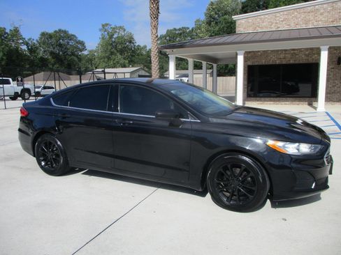 Used 2020 Ford Fusion SE FWD image 14