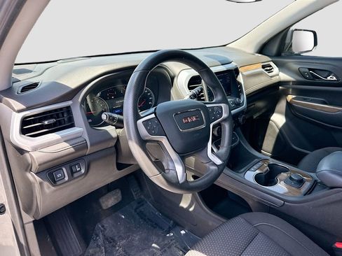 Used 2023 GMC Acadia SLE FWD image 9