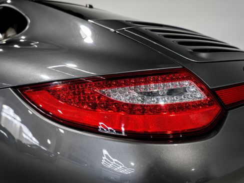 Used 2009 Porsche 911 Carrera 4S AWD/4WD image 34