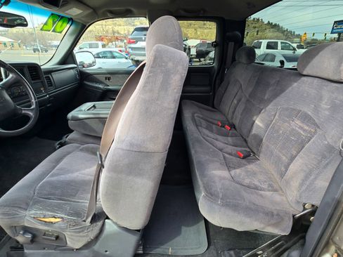 Used 2002 Chevrolet Silverado 2500 LS w/ Electrical Convenience Pkg AWD/4WD image 10
