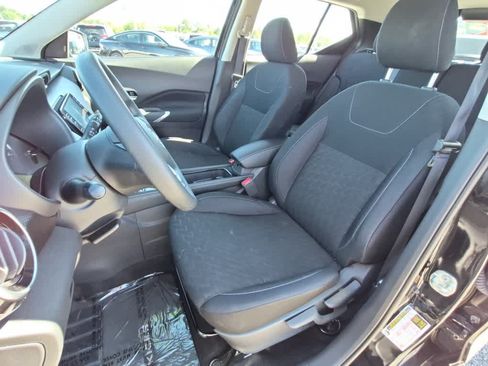 Used 2023 Nissan Kicks SV w/ Interior Electronics Package FWD image 10