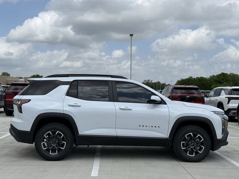 New 2026 Chevrolet Equinox ACTIV image 3