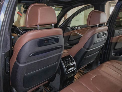 Used 2019 BMW X5 xDrive50i image 10