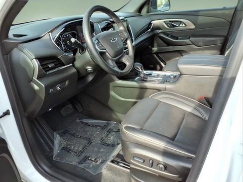 Used 2023 Chevrolet Traverse Premier w/ Redline Edition AWD/4WD image 11