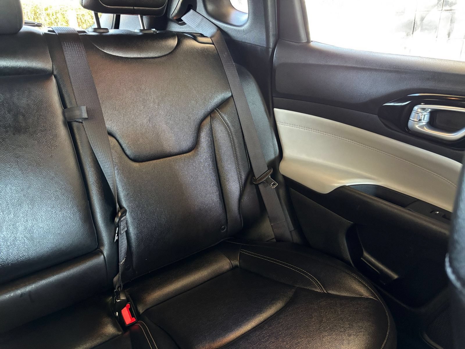 Used 2025 Jeep Compass Limited AWD/4WD image 37