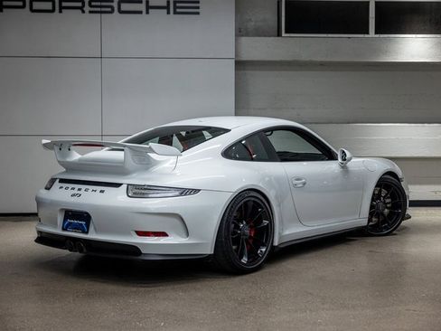 Used 2015 Porsche 911 GT3 w/ Carbon Interior Package image 23