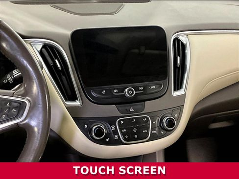 Used 2020 Chevrolet Malibu Premier FWD image 9