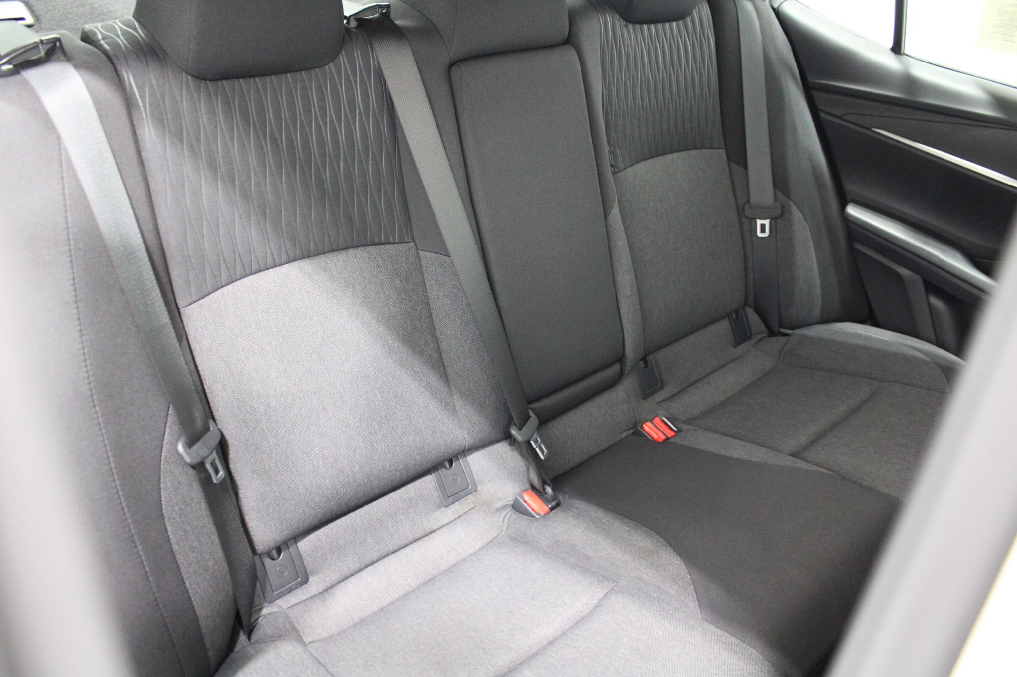 Used 2025 Toyota Camry LE FWD image 23