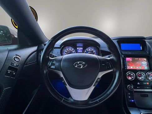 Used 2013 Hyundai Genesis 2.0T RWD image 27